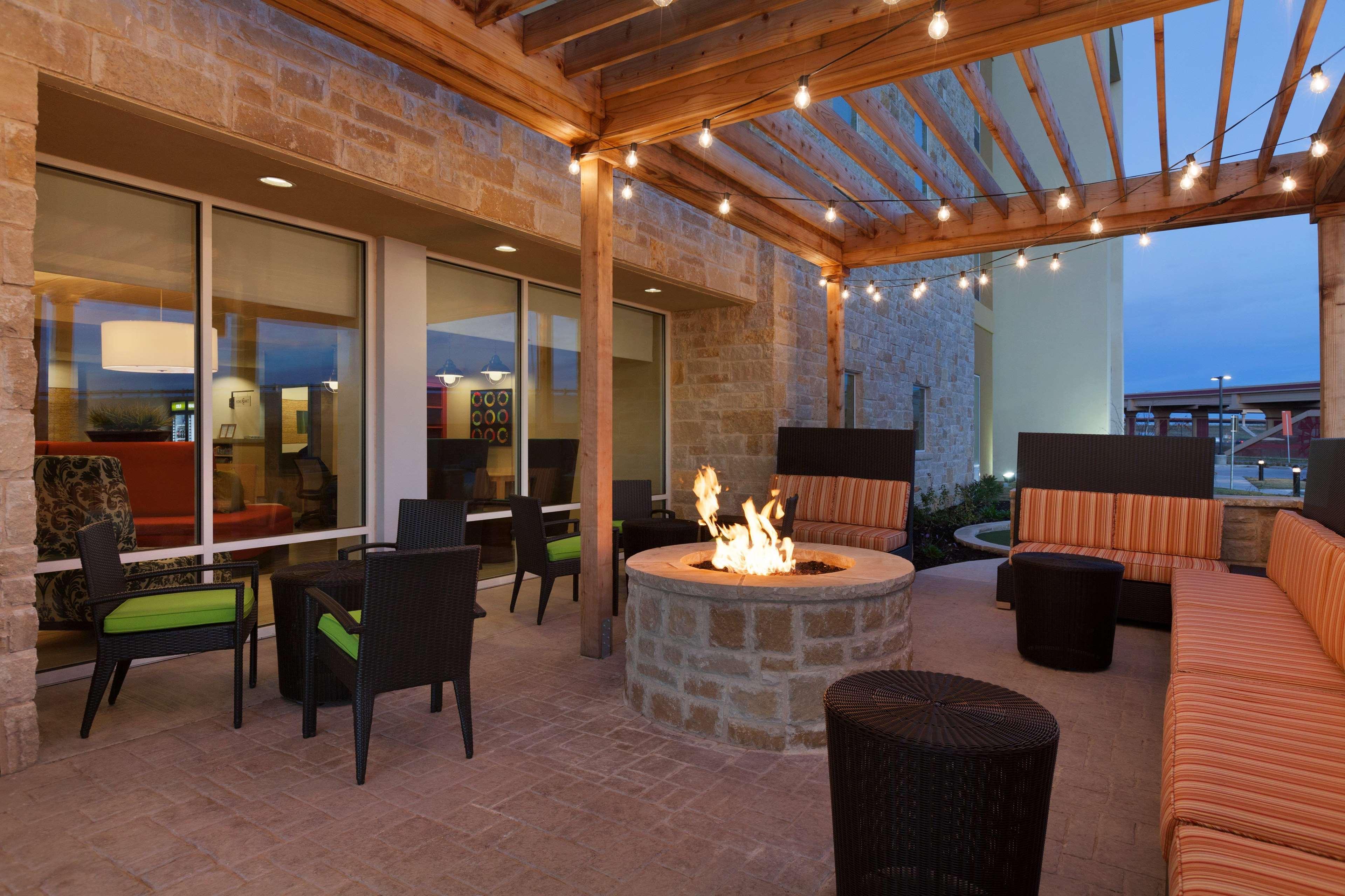 Home2 Suites By Hilton Lubbock Esterno foto